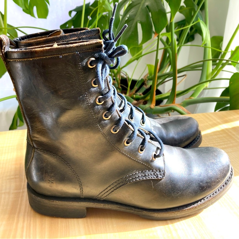 Frye Veronica Boots. Women’s size 9 but really fits a size 8 1/2
